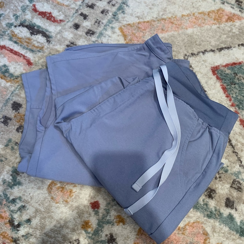 Womens FIGS Scrub Set- XS top & M pants in periwinkle/blue color.